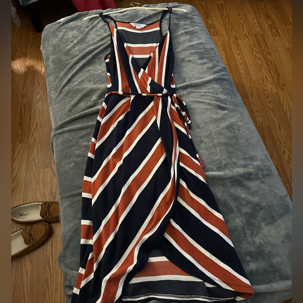 Women’s dress, red white and navy, tie around waist, medium